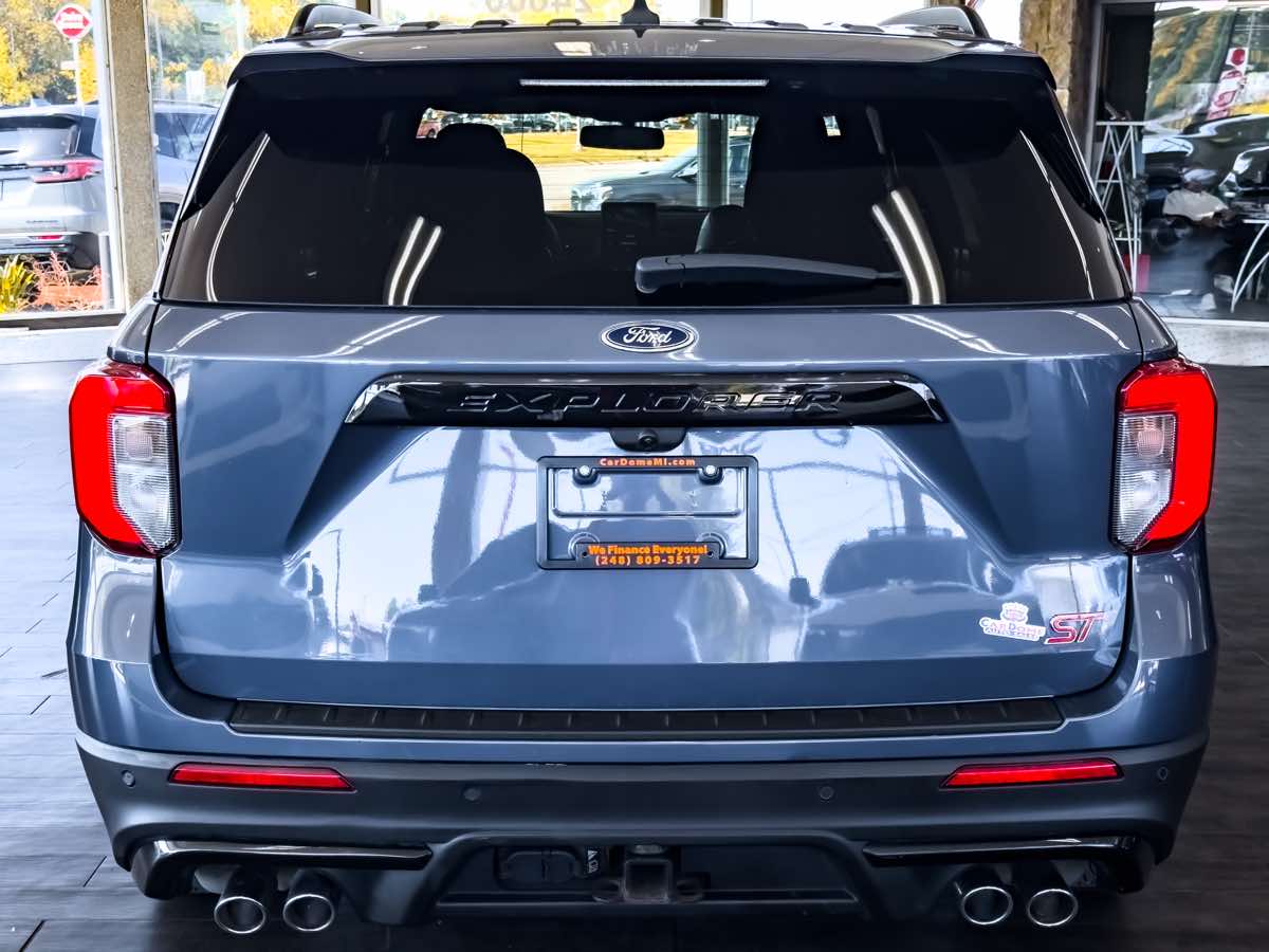 2021 Ford Explorer ST photo 10