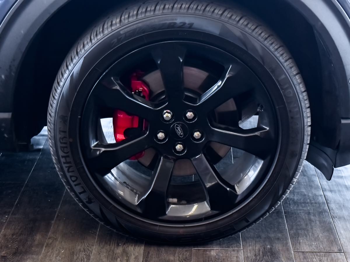 2021 Ford Explorer ST photo 18