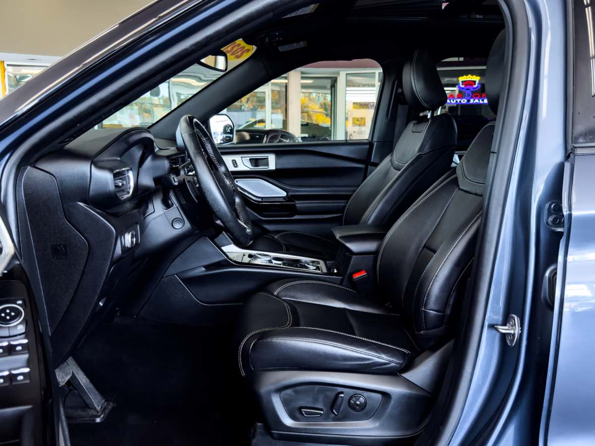 2021 Ford Explorer ST photo 20
