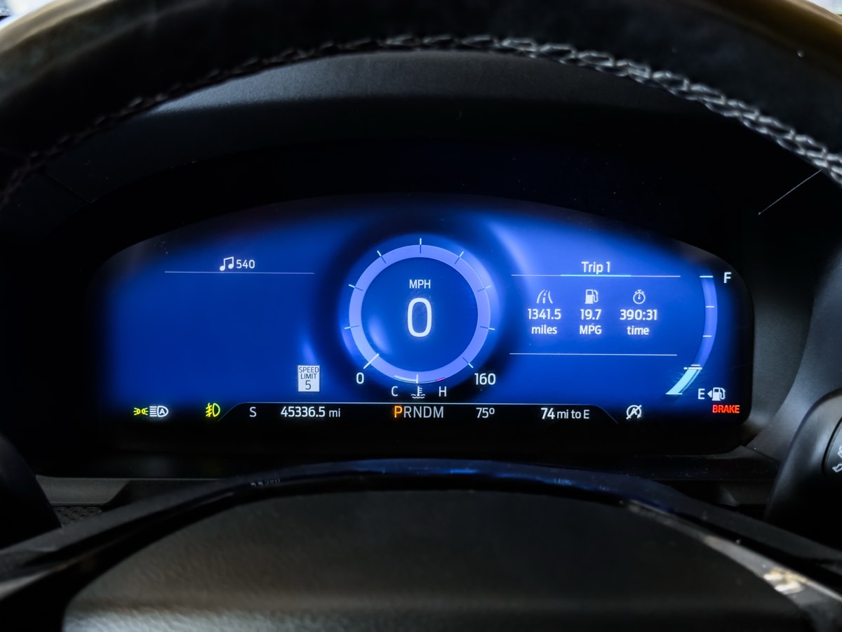 2021 Ford Explorer ST photo 35