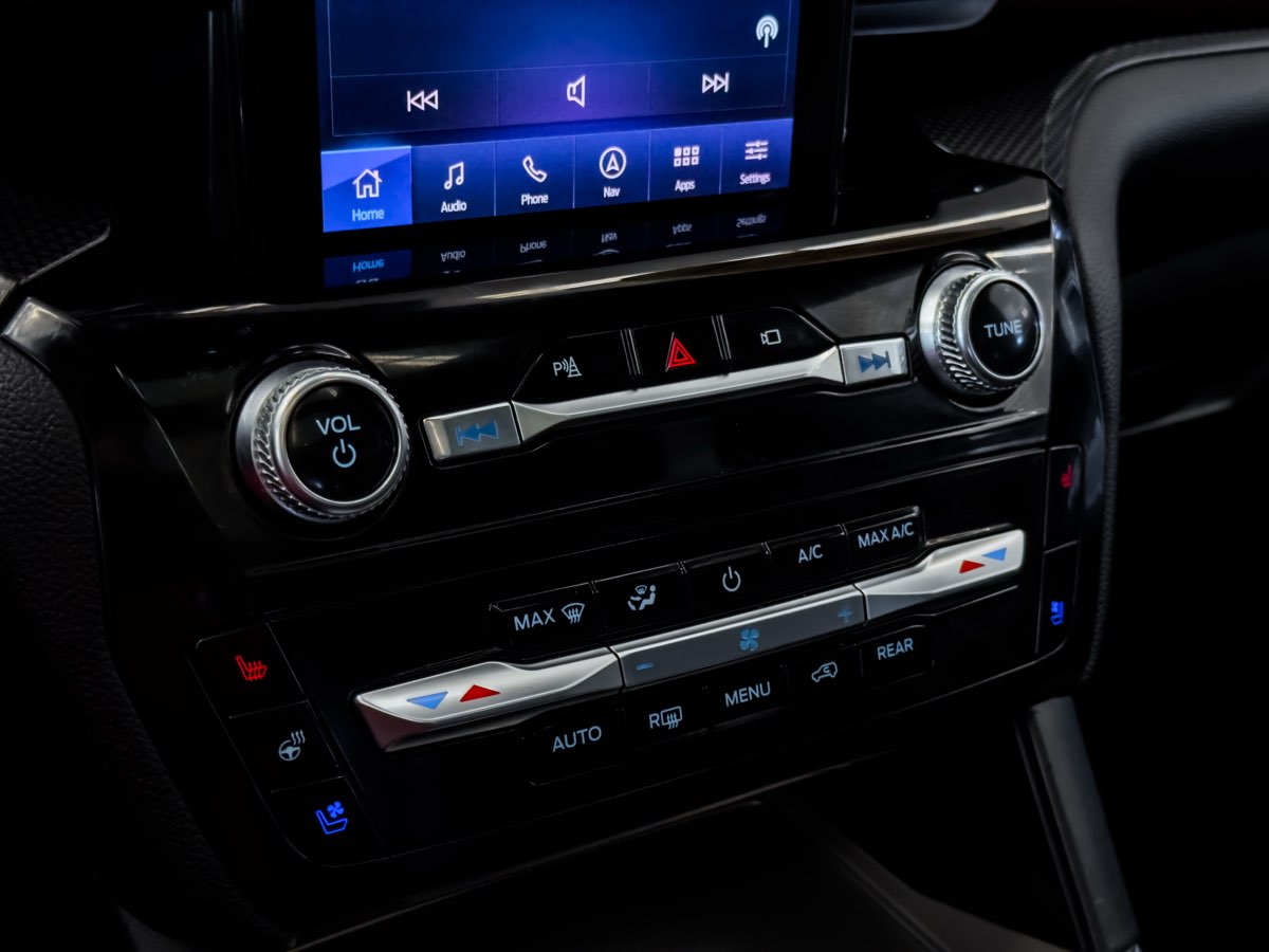 2021 Ford Explorer ST photo 37