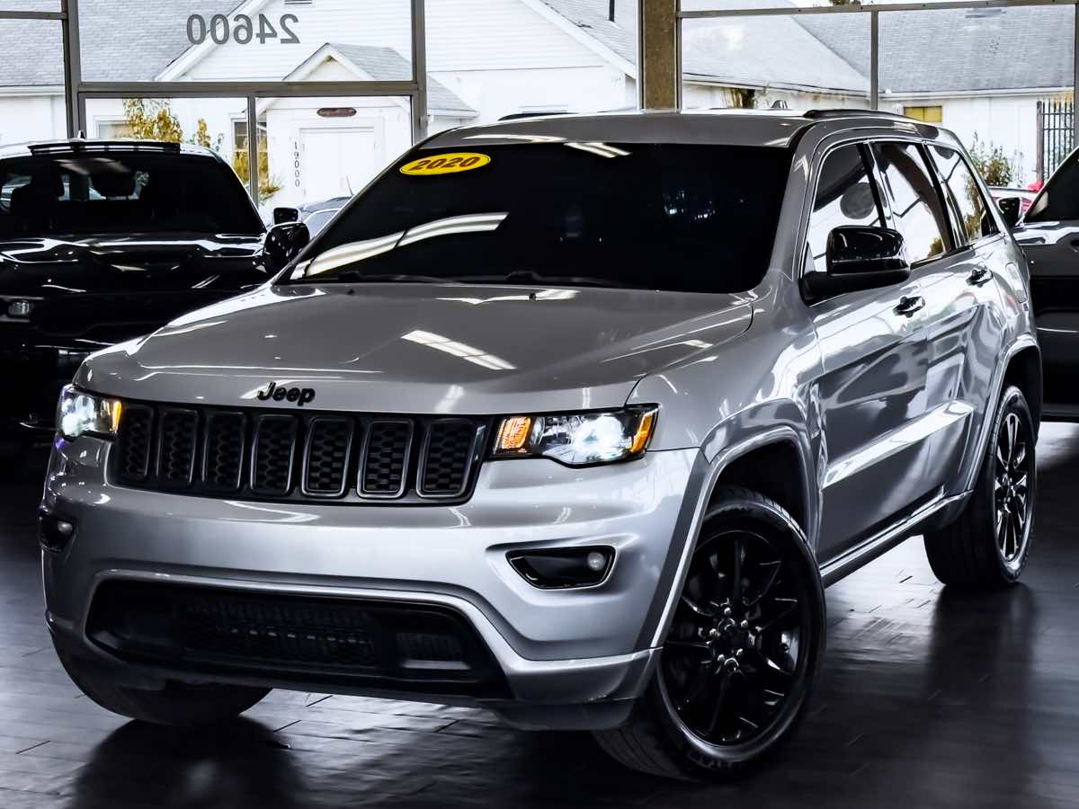 2020 Jeep Grand Cherokee Altitude photo 4
