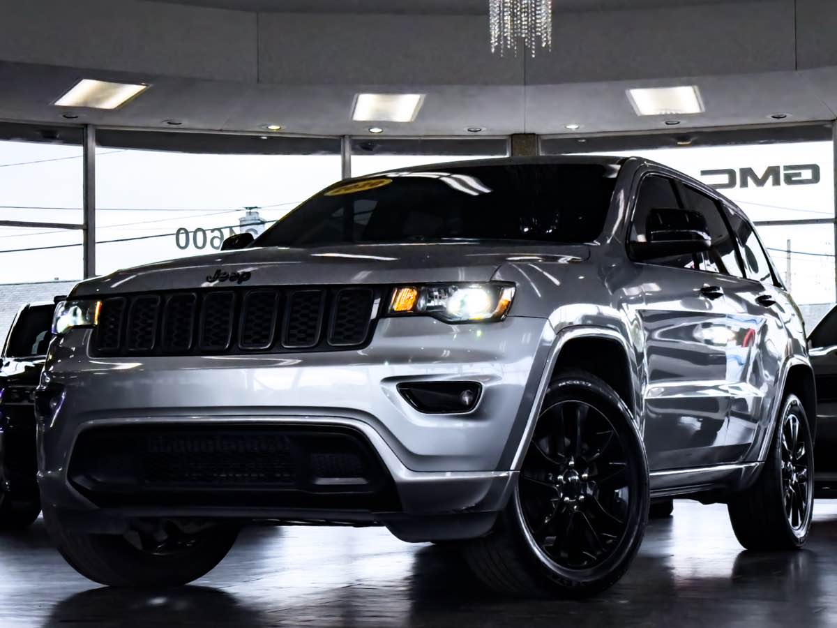 2020 Jeep Grand Cherokee Altitude photo 5