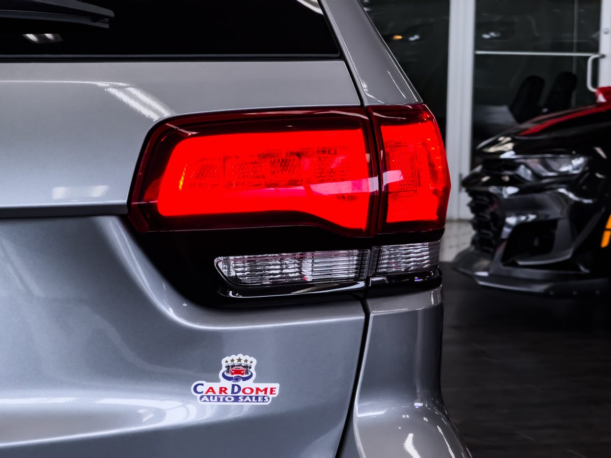 2020 Jeep Grand Cherokee Altitude photo 13