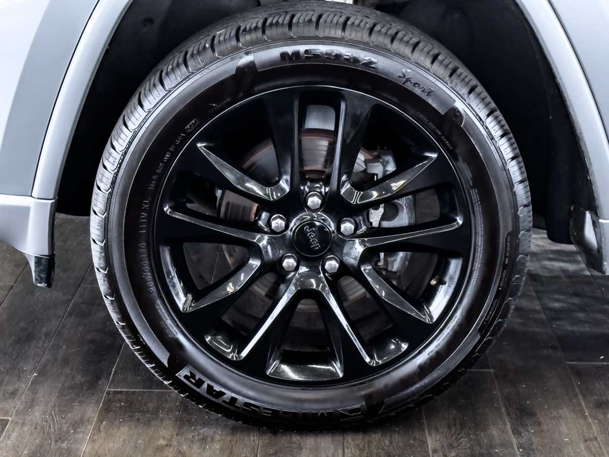2020 Jeep Grand Cherokee Altitude photo 15
