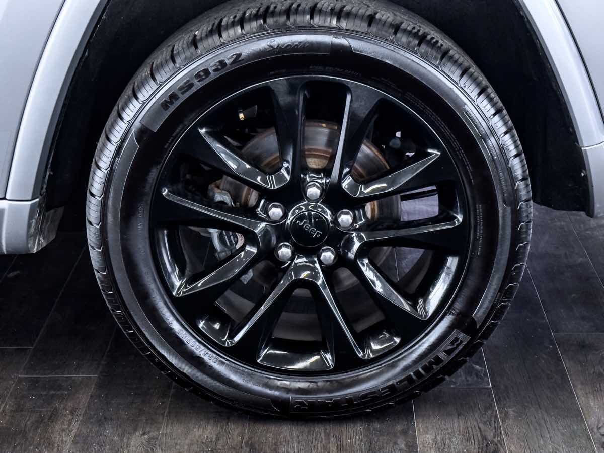 2020 Jeep Grand Cherokee Altitude photo 16