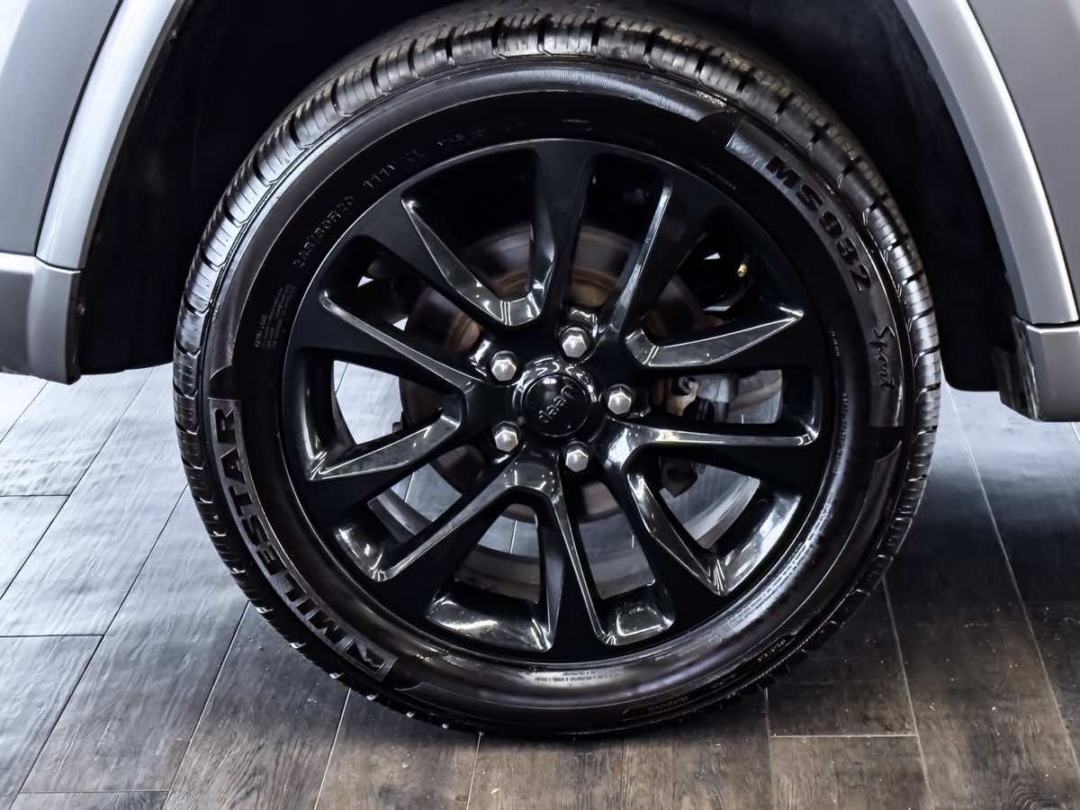 2020 Jeep Grand Cherokee Altitude photo 17