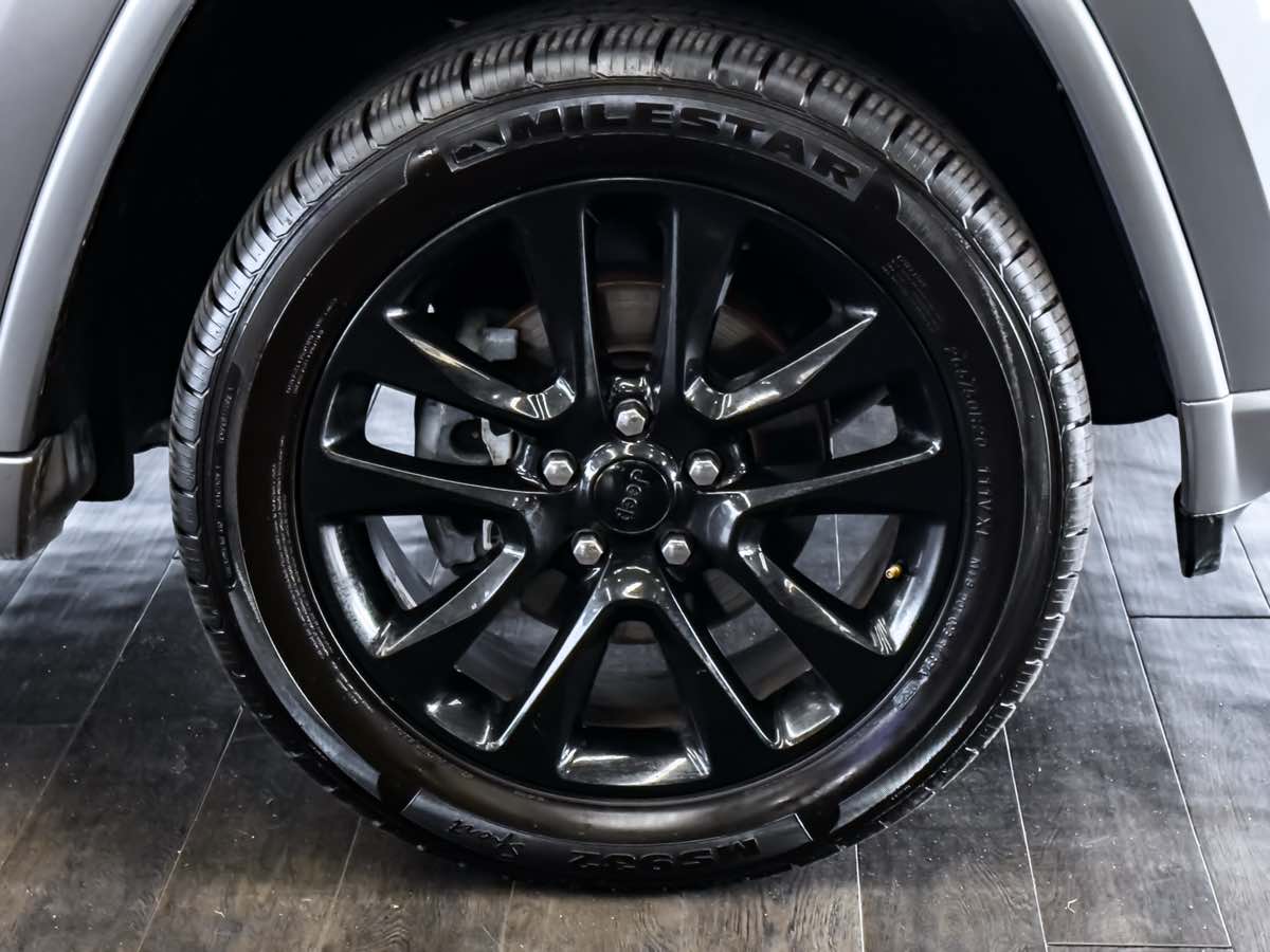 2020 Jeep Grand Cherokee Altitude photo 18