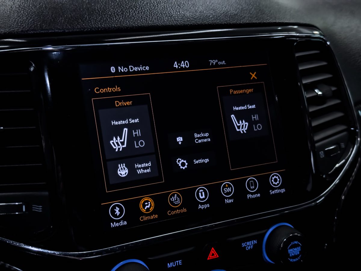 2020 Jeep Grand Cherokee Altitude photo 39