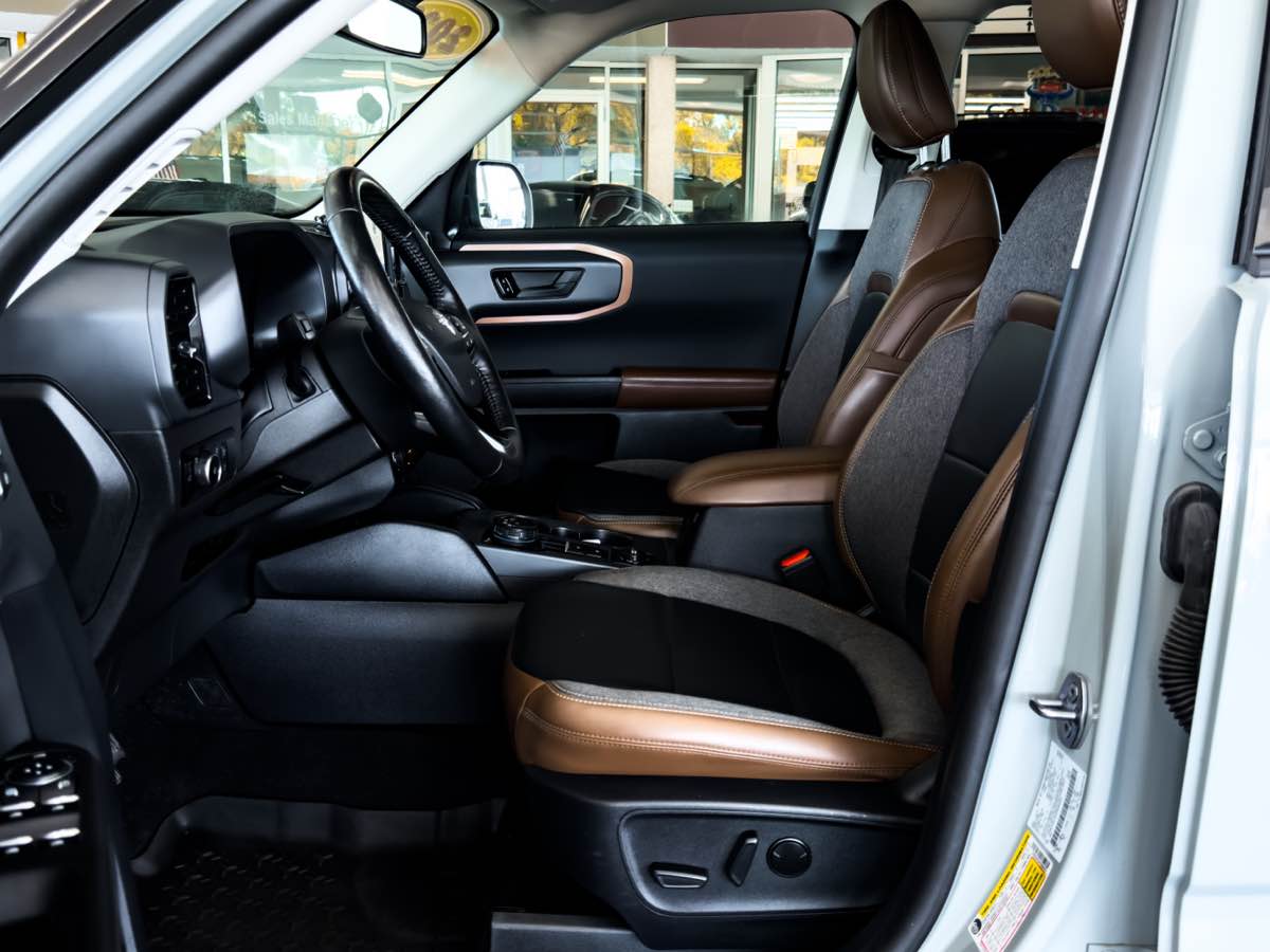 2023 Ford Bronco Sport Outer Banks photo 16