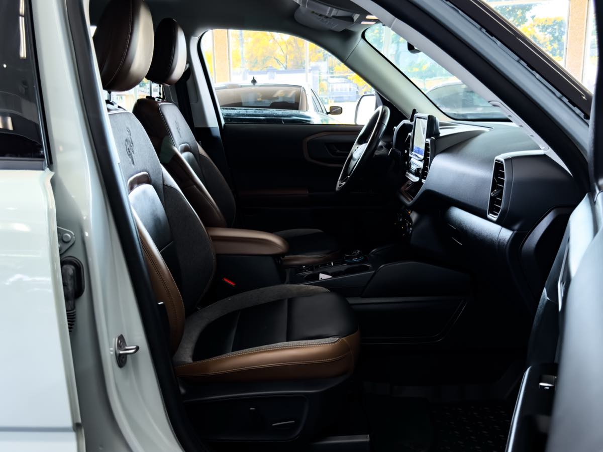 2023 Ford Bronco Sport Outer Banks photo 20