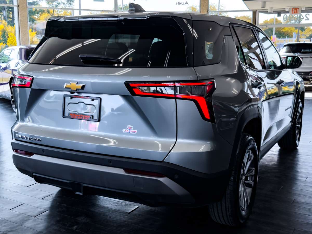2025 Chevrolet Equinox LT photo 10