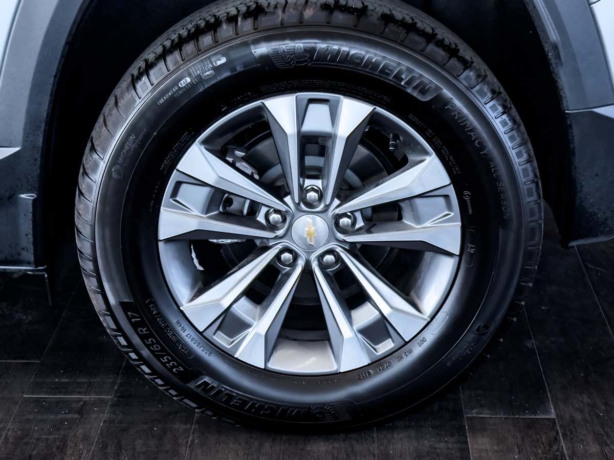 2025 Chevrolet Equinox LT photo 16