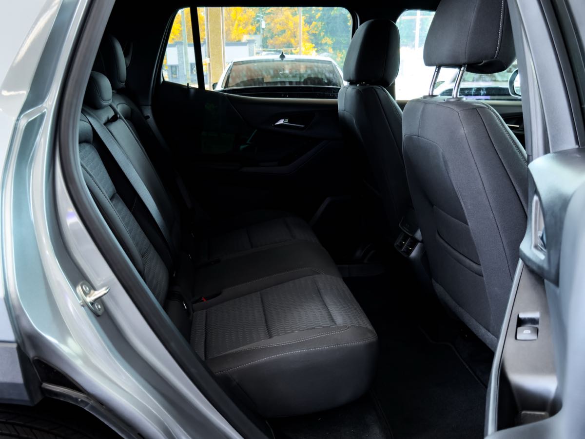 2025 Chevrolet Equinox LT photo 24