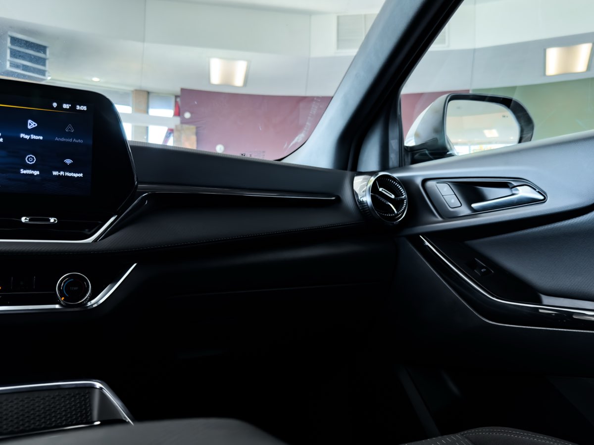 2025 Chevrolet Equinox LT photo 28