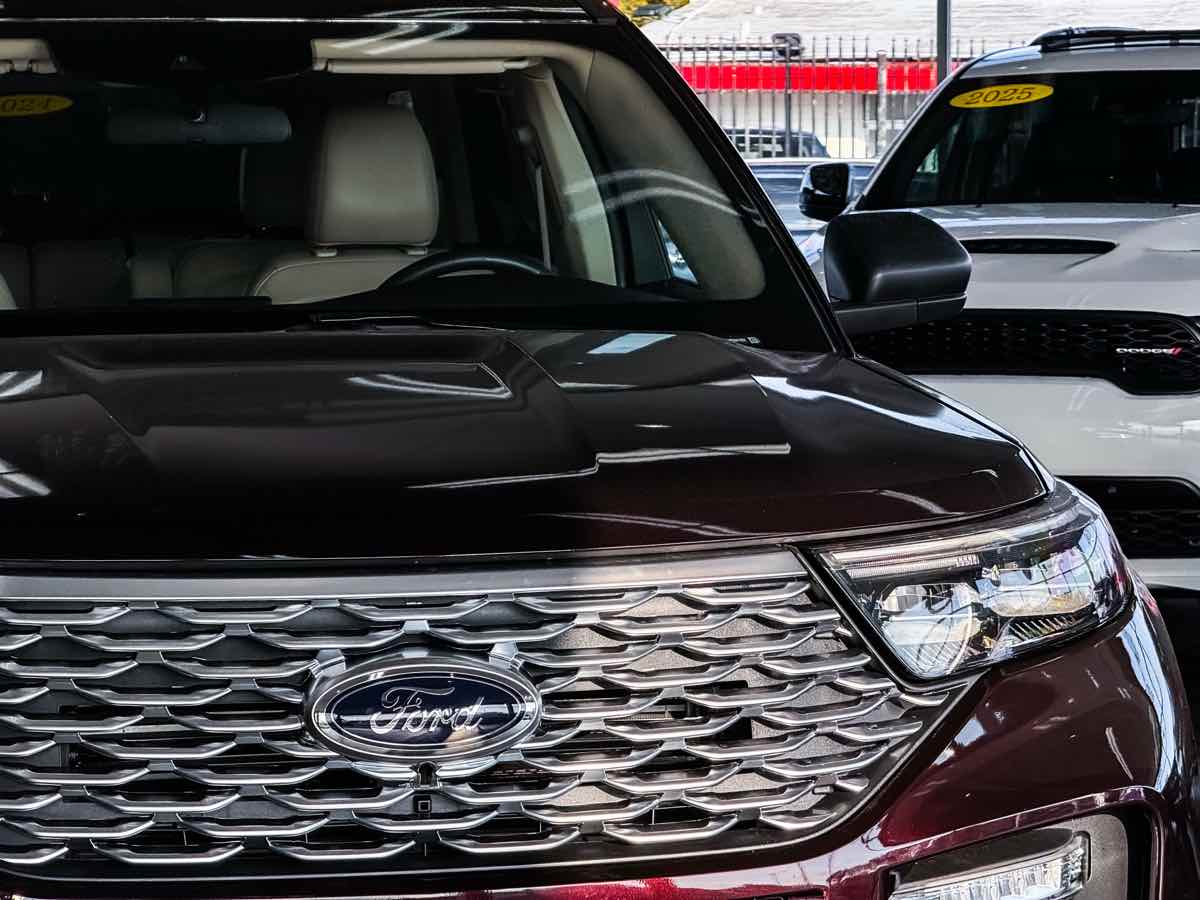 2023 Ford Explorer XLT photo 11