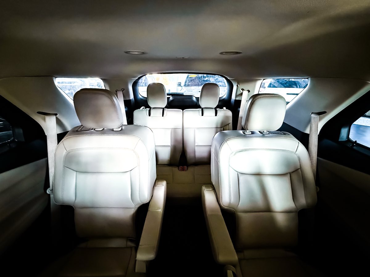 2023 Ford Explorer XLT photo 19