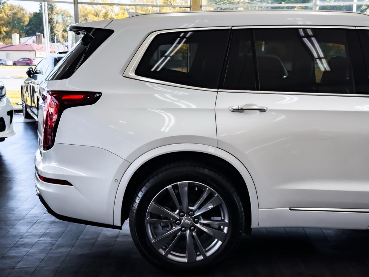 2024 Cadillac XT6 Premium Luxury photo 8