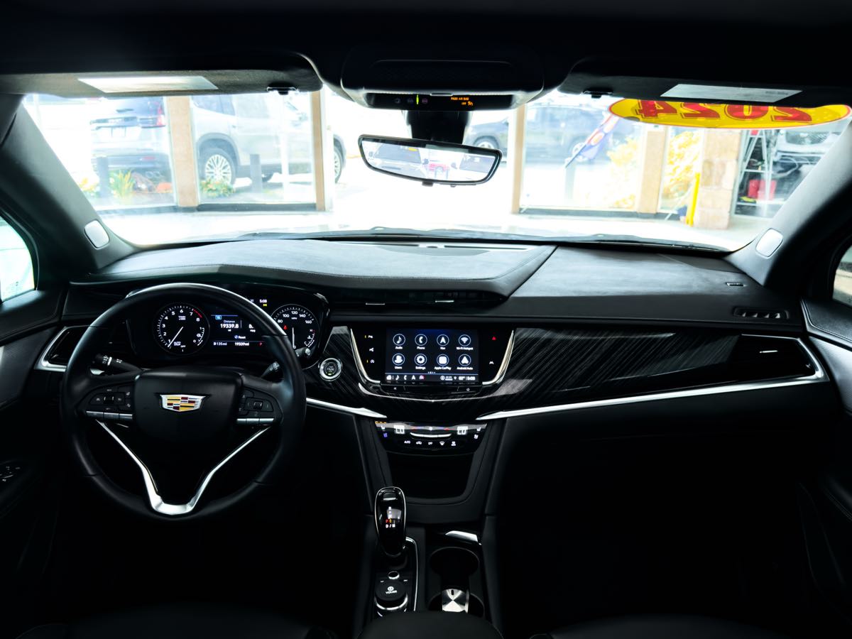 2024 Cadillac XT6 Premium Luxury photo 24
