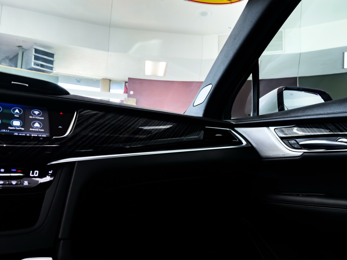 2024 Cadillac XT6 Premium Luxury photo 25