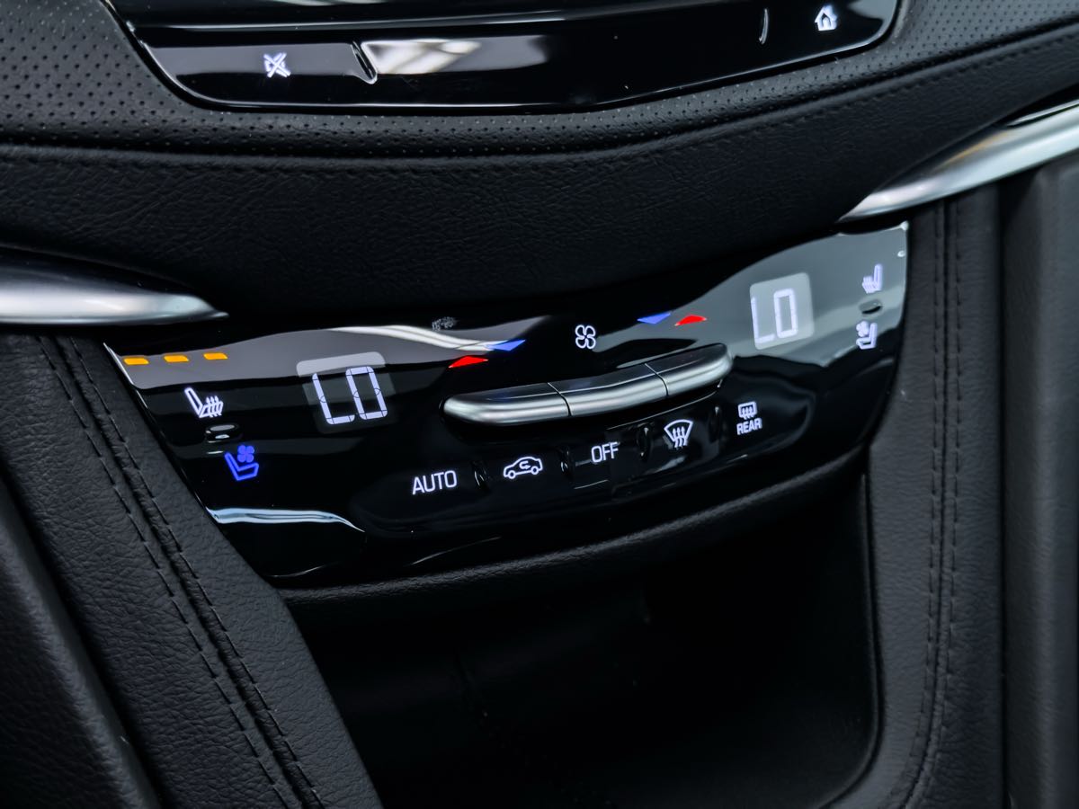 2024 Cadillac XT5 Premium Luxury photo 36