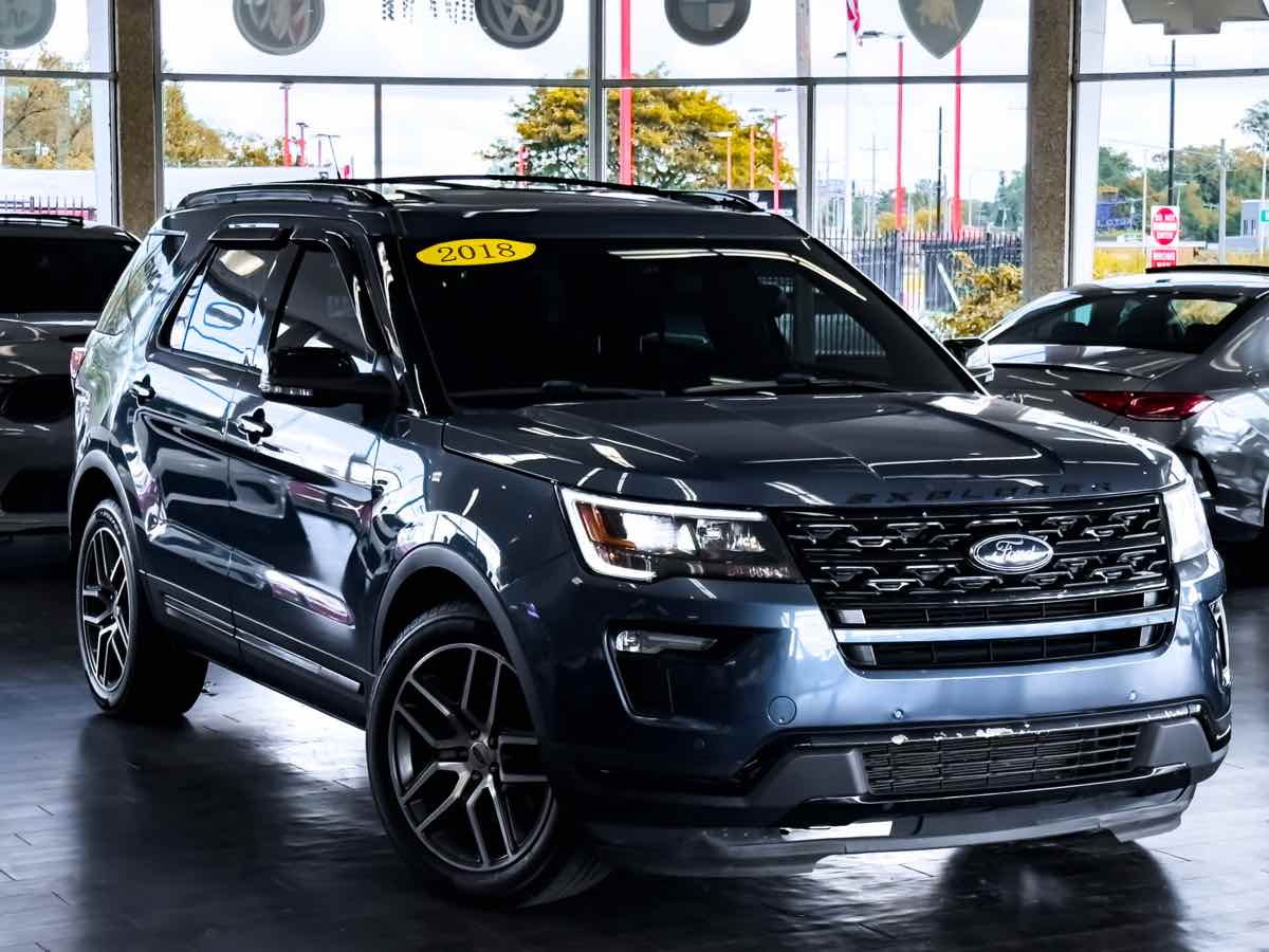 2018 Ford Explorer Sport photo 2