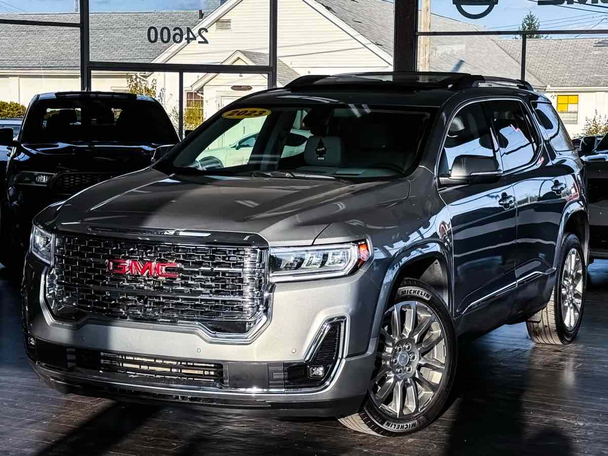 2023 Gmc Acadia Denali photo 2