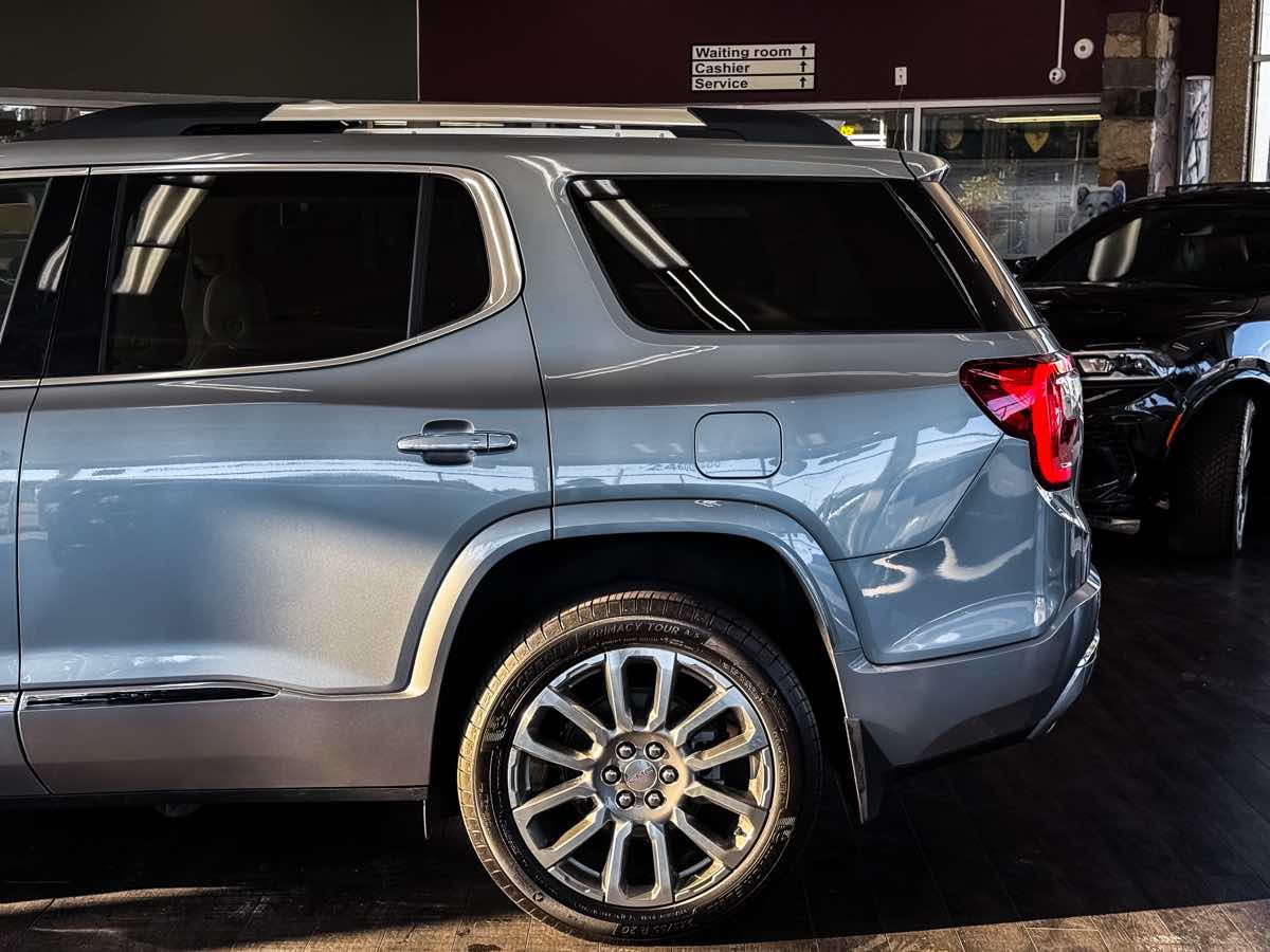 2023 Gmc Acadia Denali photo 4