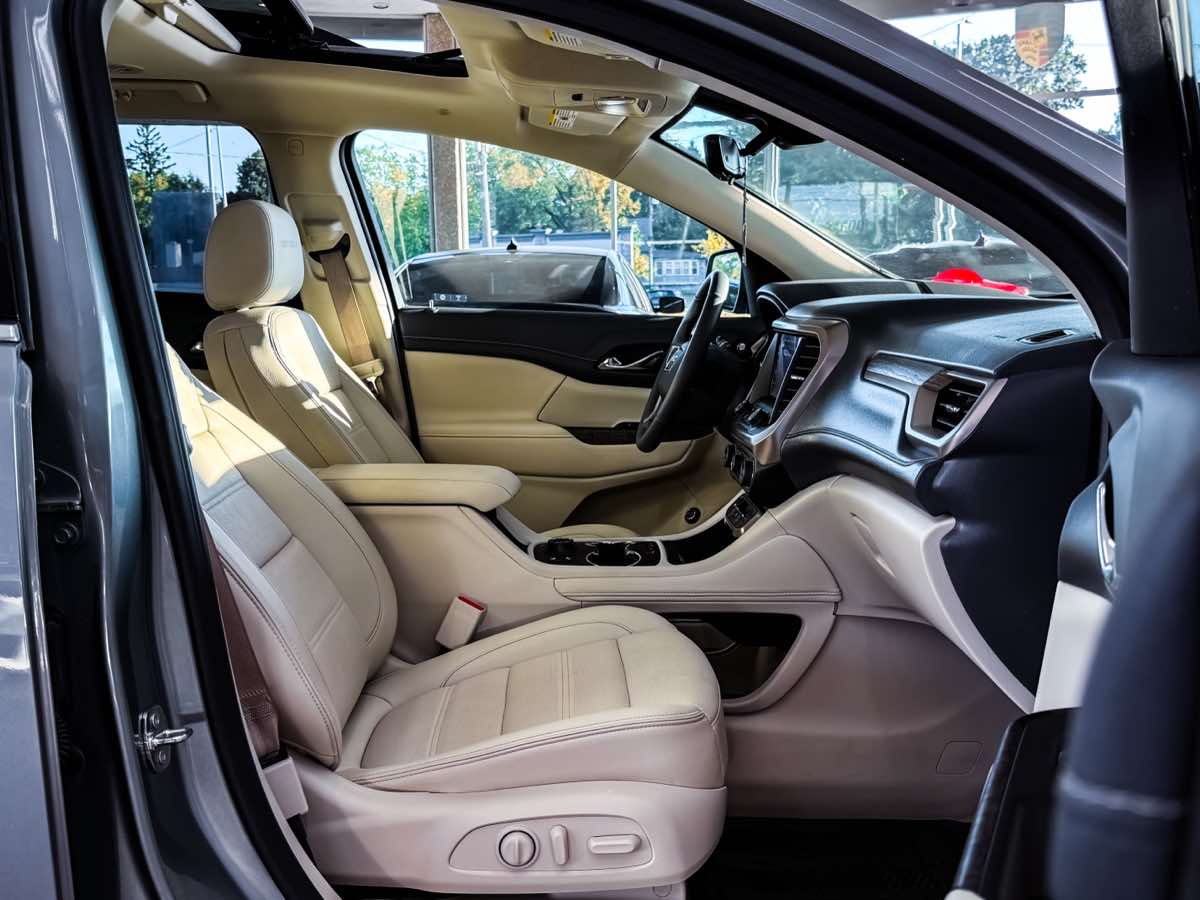 2023 Gmc Acadia Denali photo 21