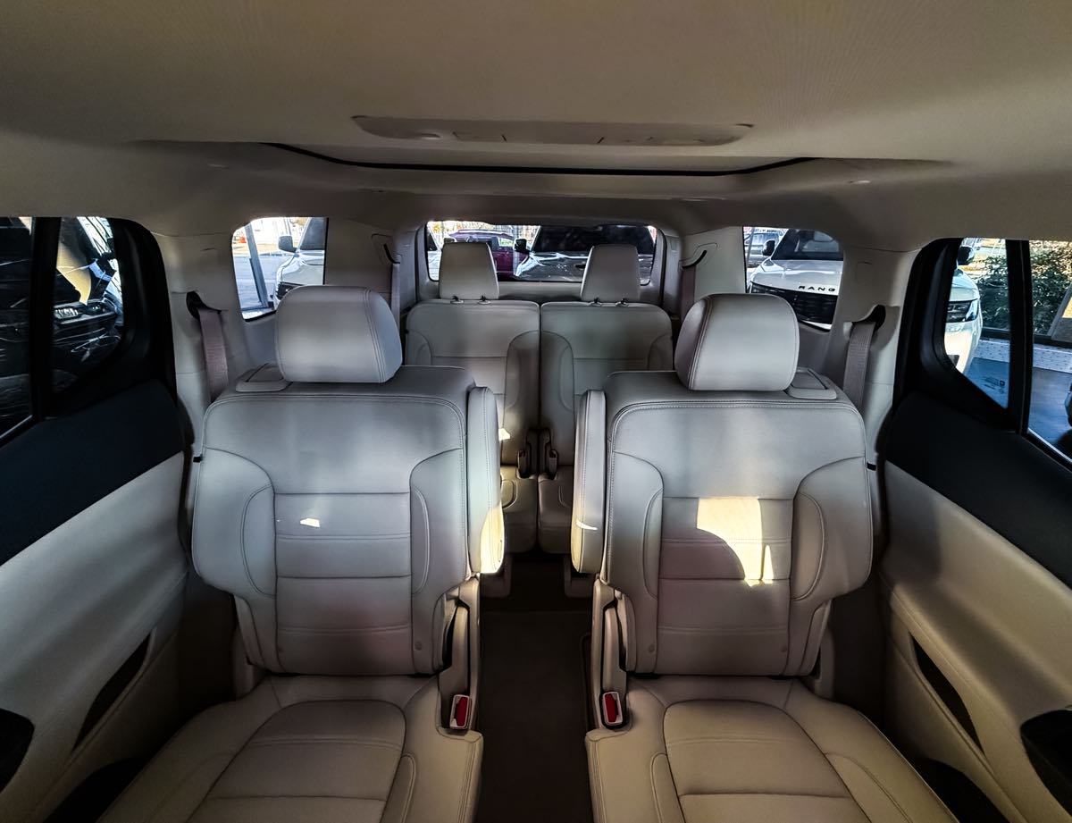 2023 Gmc Acadia Denali photo 23