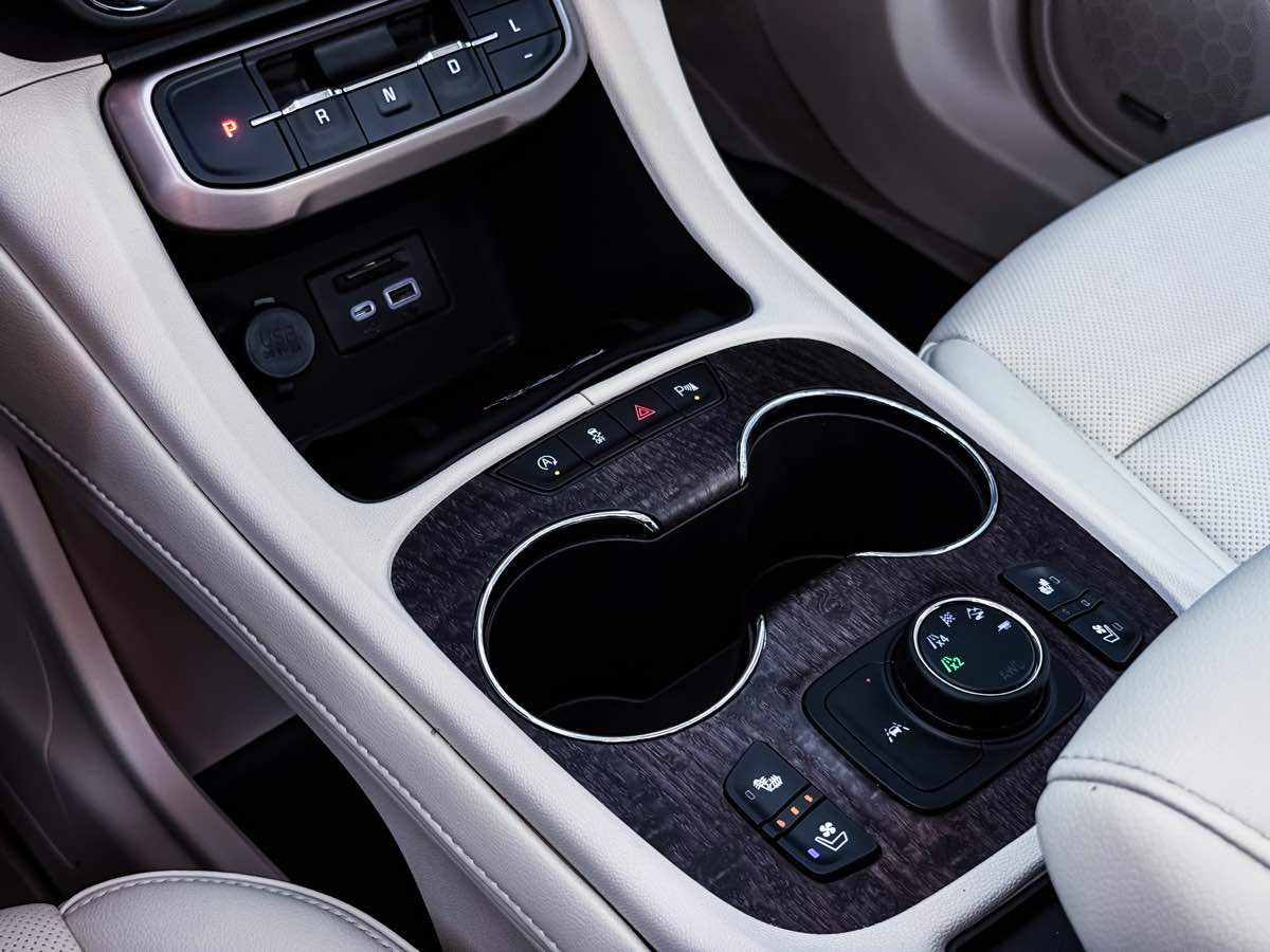 2023 Gmc Acadia Denali photo 34