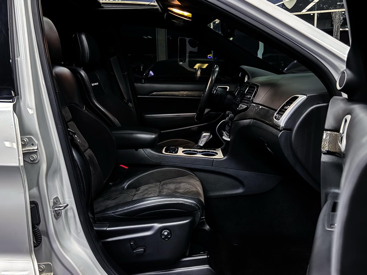 2021 Jeep Grand Cherokee Trackhawk photo 27