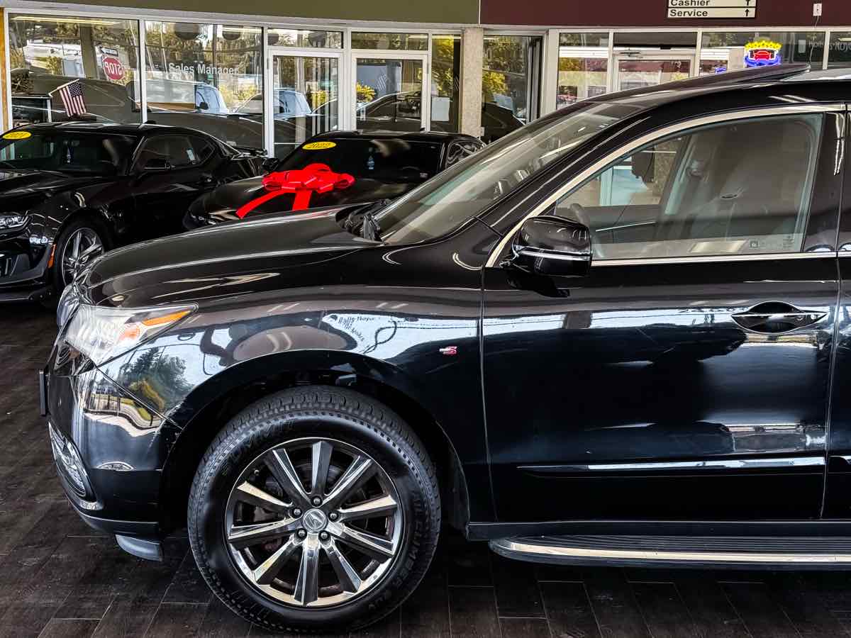2016 Acura MDX Advance photo 3