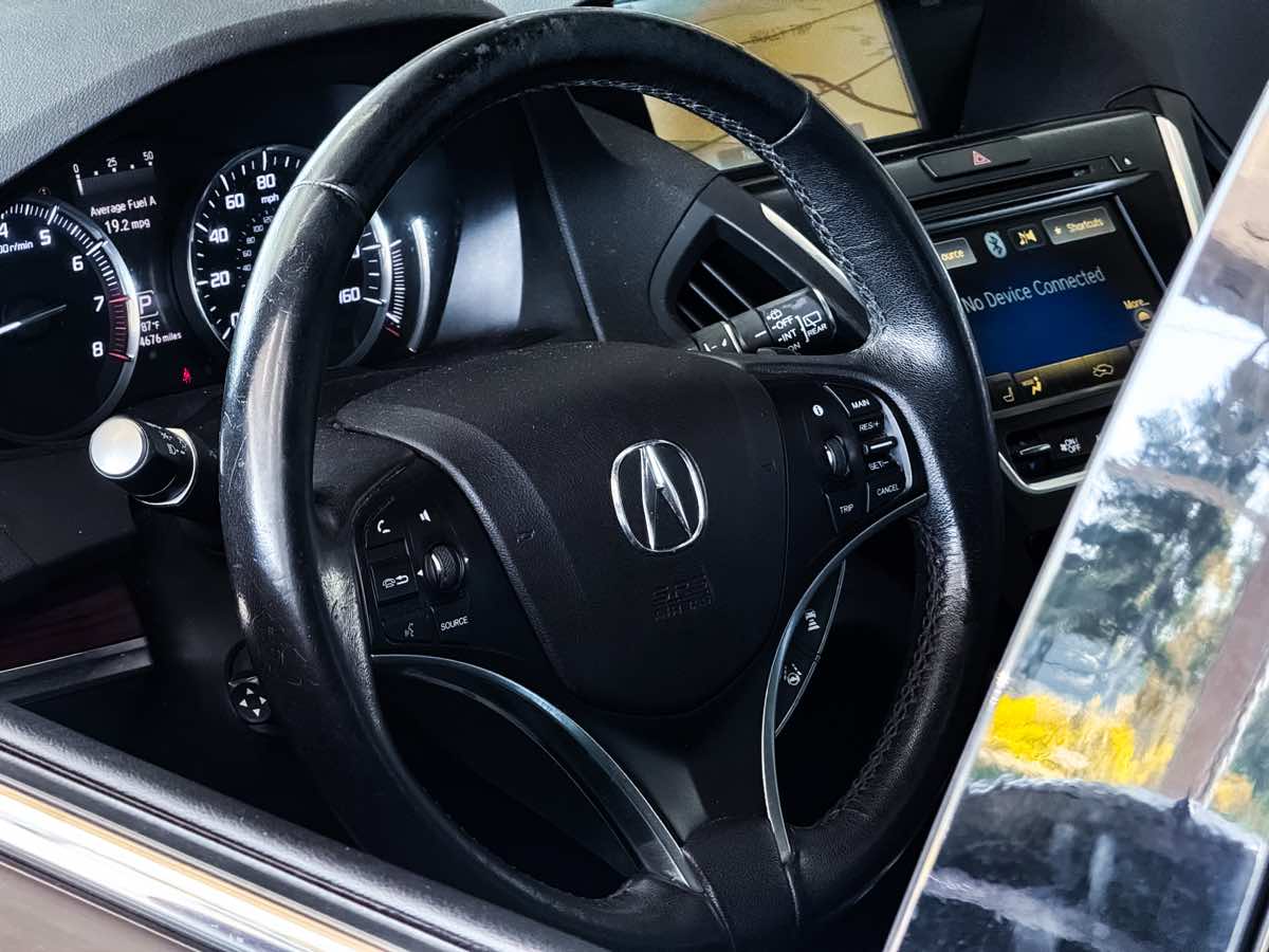 2016 Acura MDX Advance photo 16