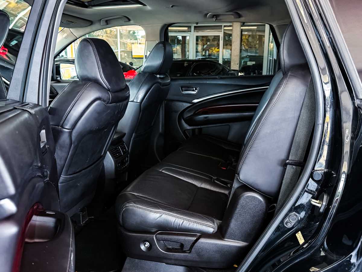 2016 Acura MDX Advance photo 18