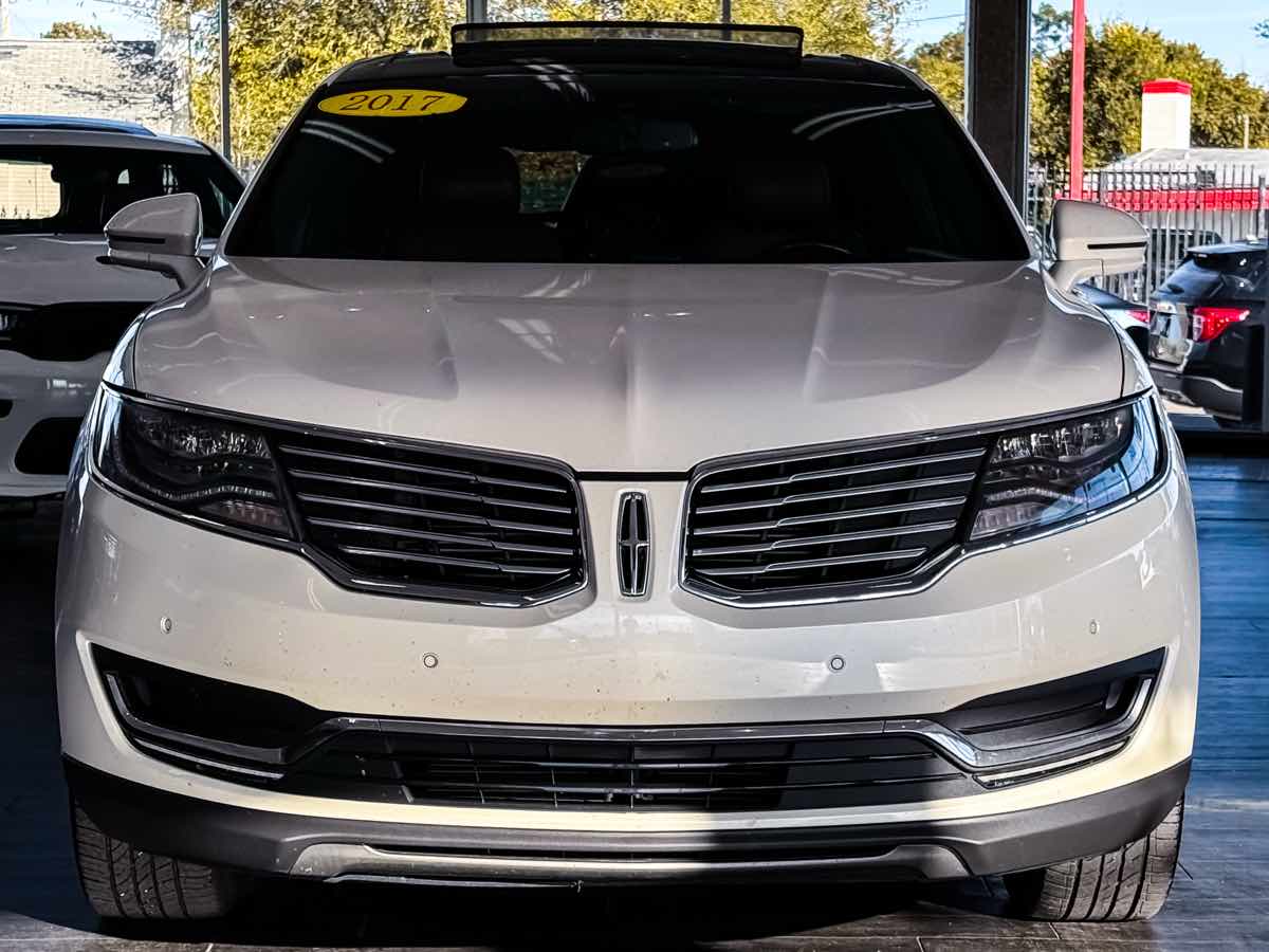 2017 Lincoln MKX Reserve photo 2