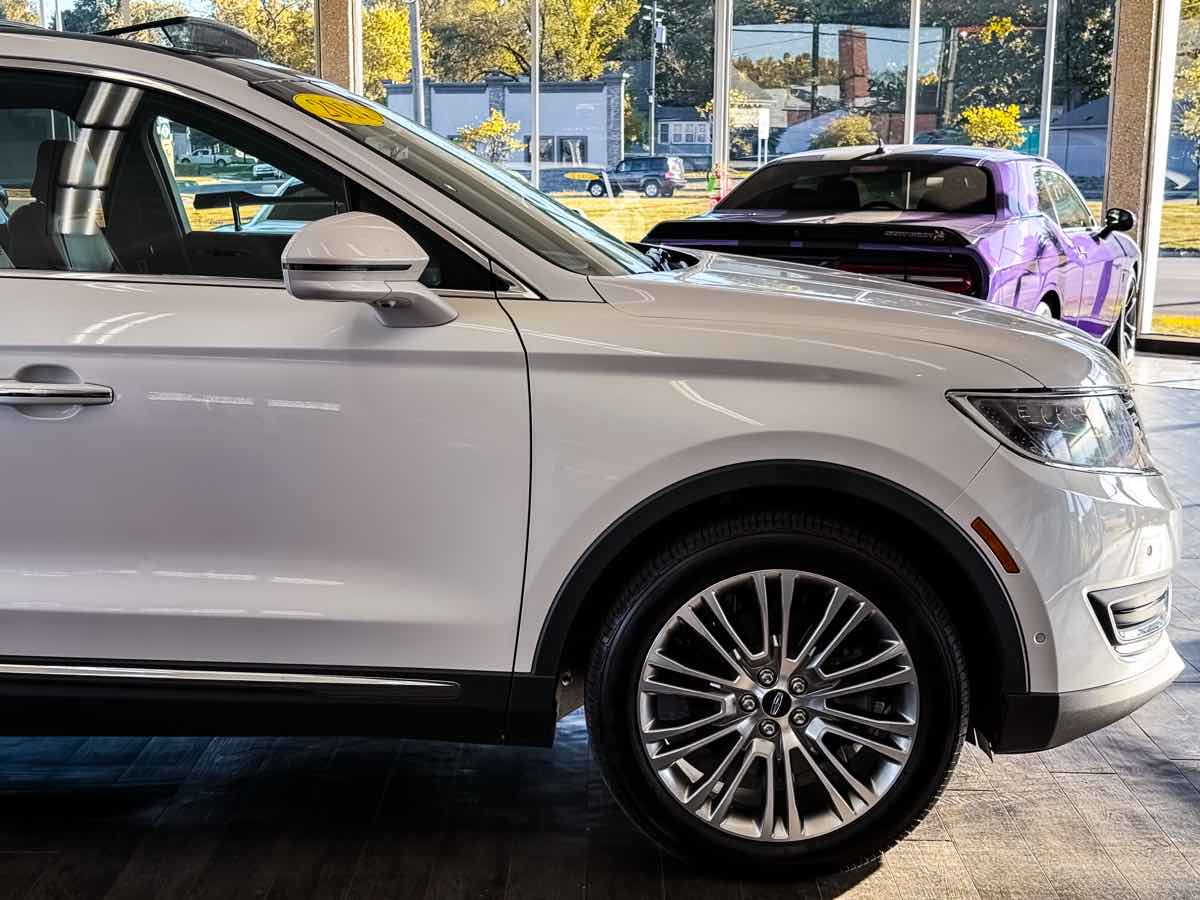 2017 Lincoln MKX Reserve photo 11