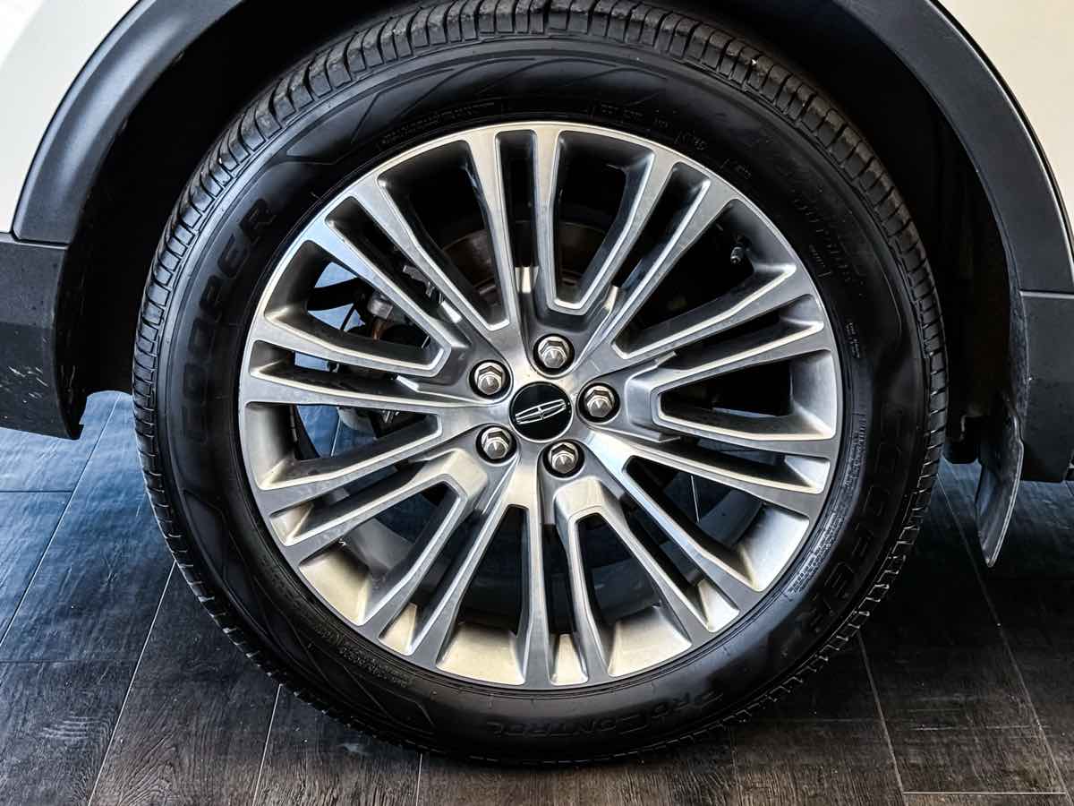 2017 Lincoln MKX Reserve photo 16