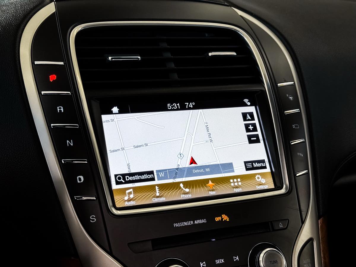 2017 Lincoln MKX Reserve photo 34
