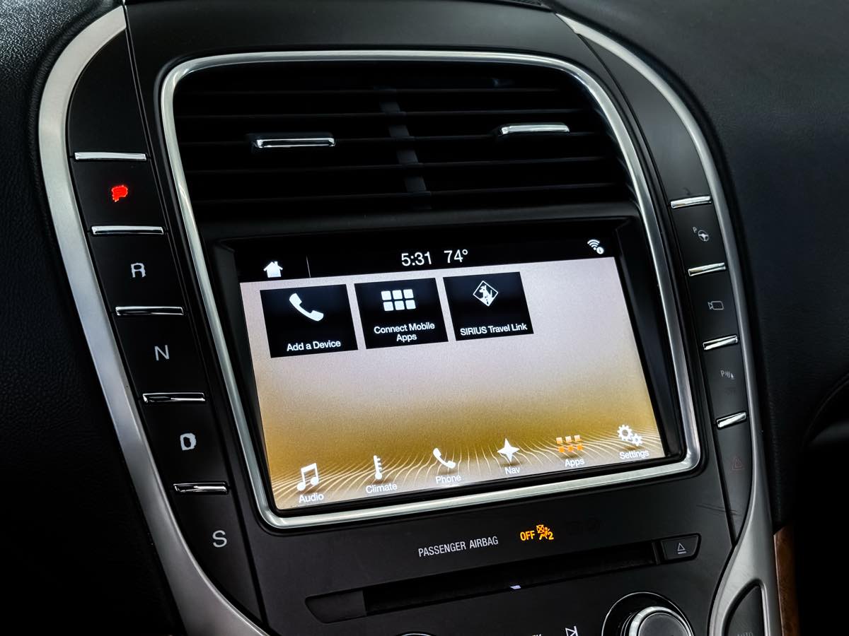2017 Lincoln MKX Reserve photo 35