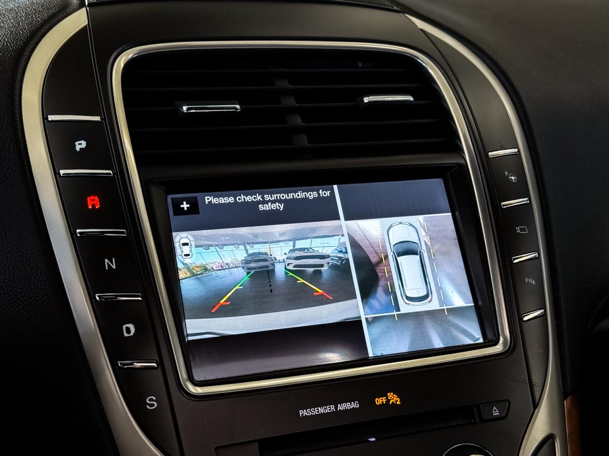 2017 Lincoln MKX Reserve photo 36