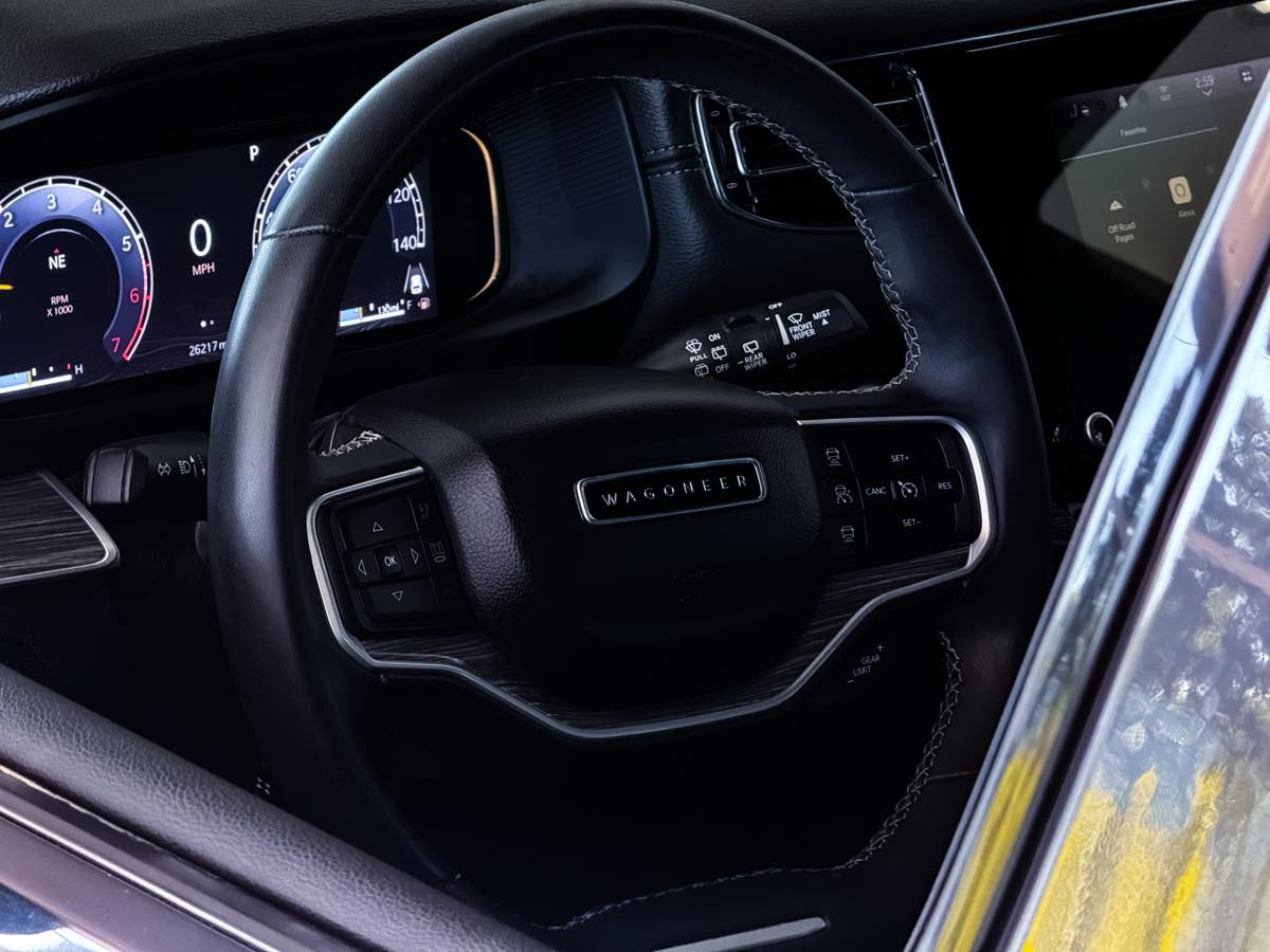 2024 Jeep Wagoneer Series II photo 21