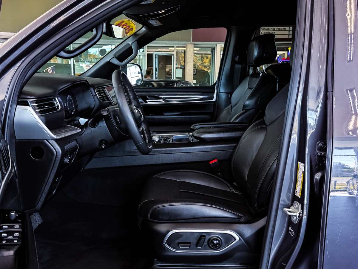 2024 Jeep Wagoneer Series II photo 22