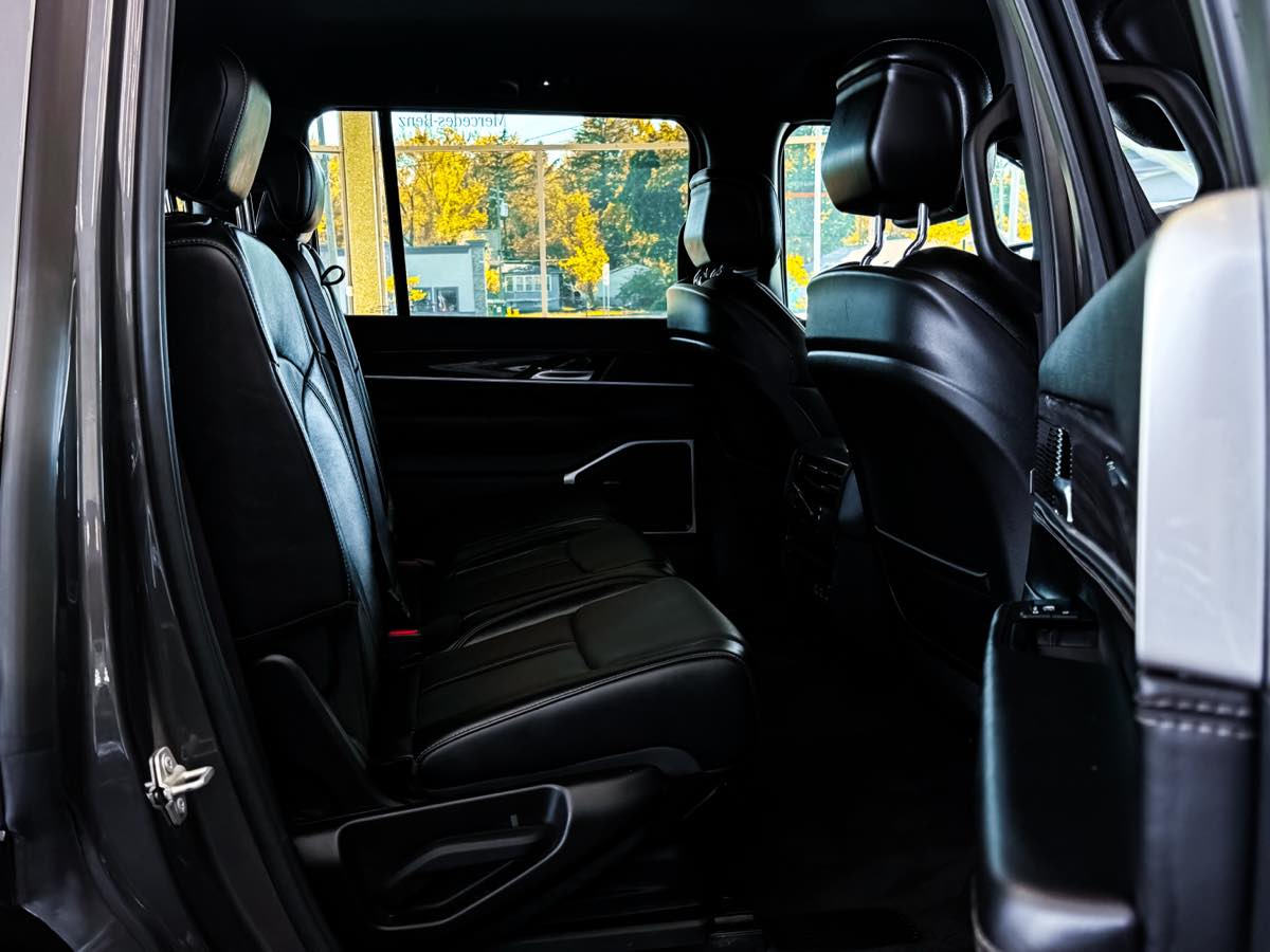 2024 Jeep Wagoneer Series II photo 25