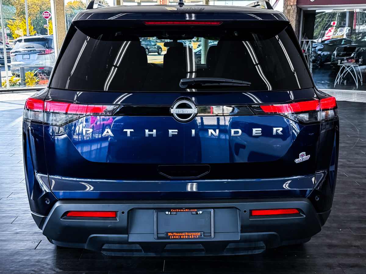 2025 Nissan Pathfinder SV photo 10