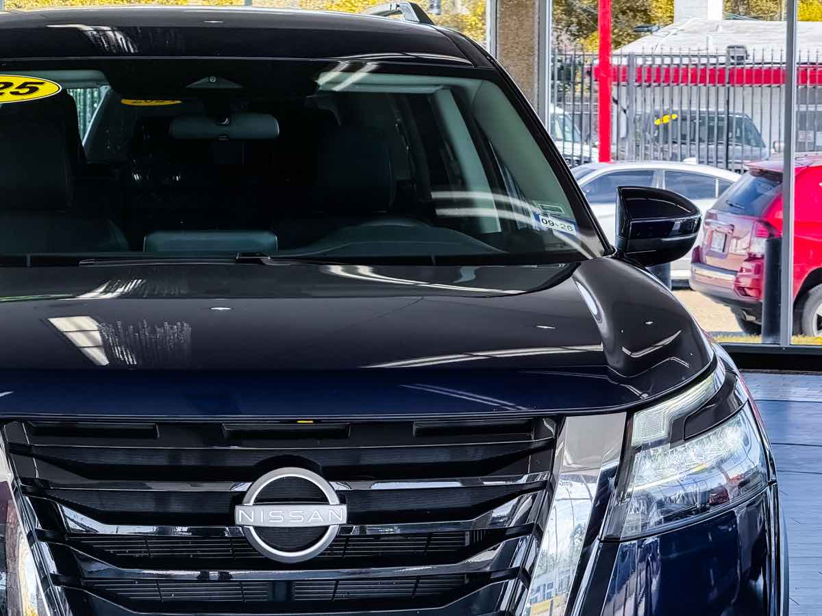 2025 Nissan Pathfinder SV photo 15