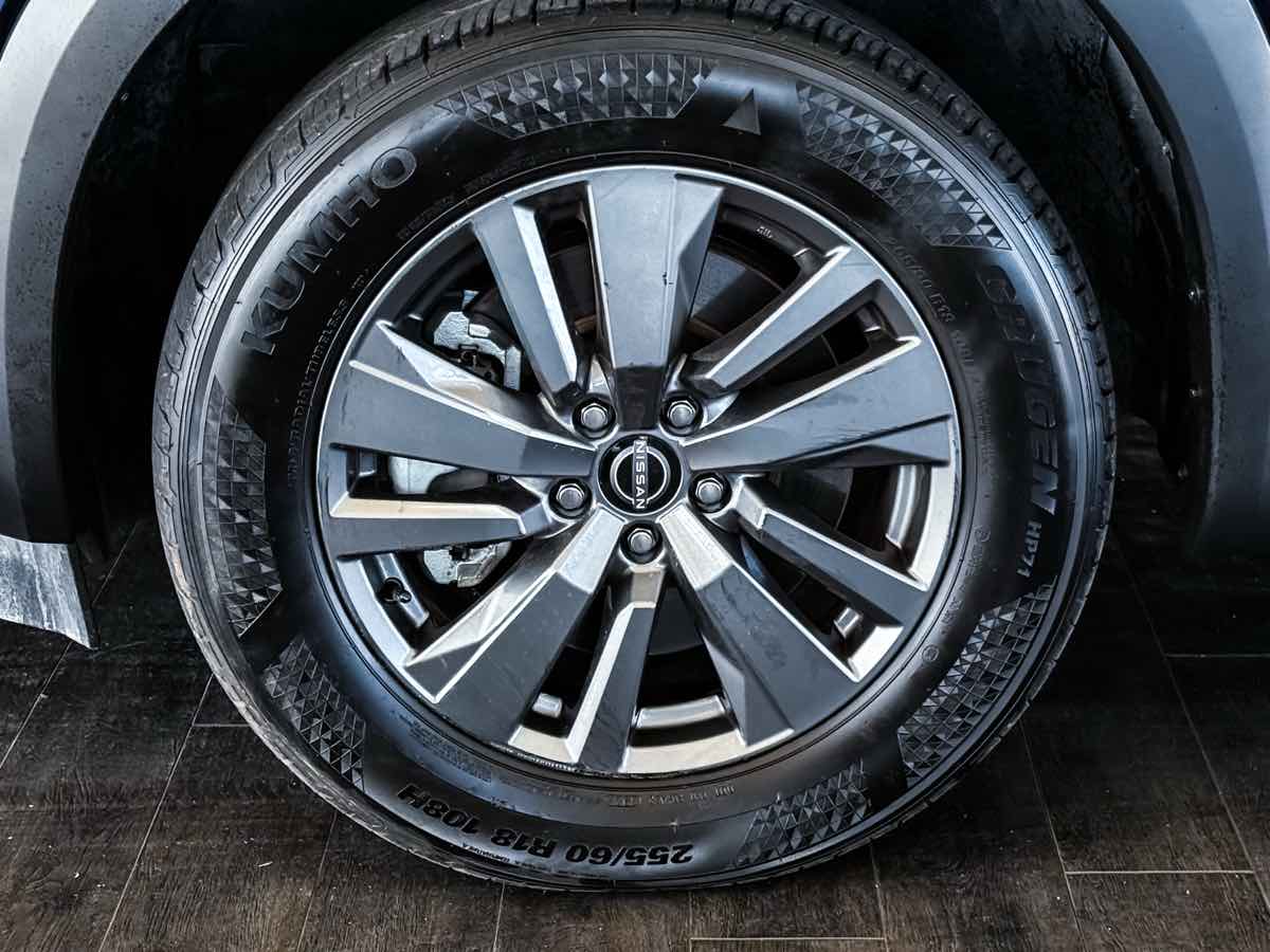 2025 Nissan Pathfinder SV photo 16