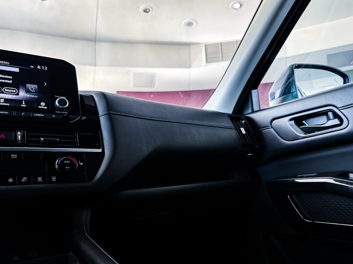 2025 Nissan Pathfinder SV photo 28