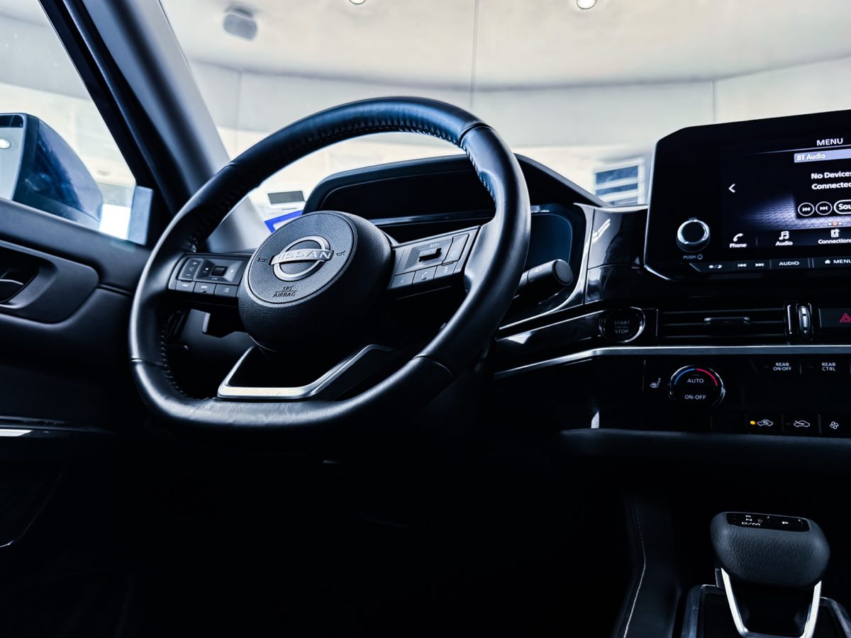 2025 Nissan Pathfinder SV photo 29