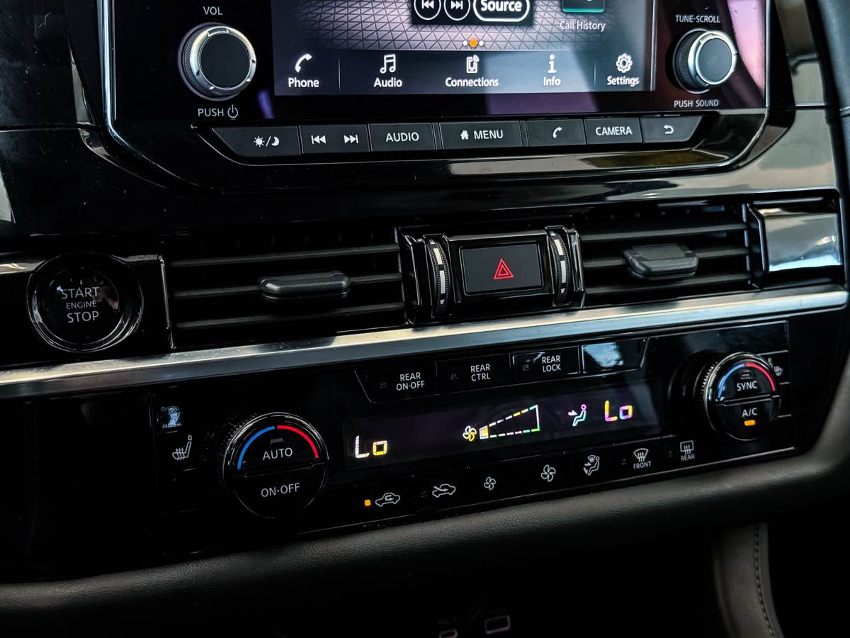 2025 Nissan Pathfinder SV photo 35